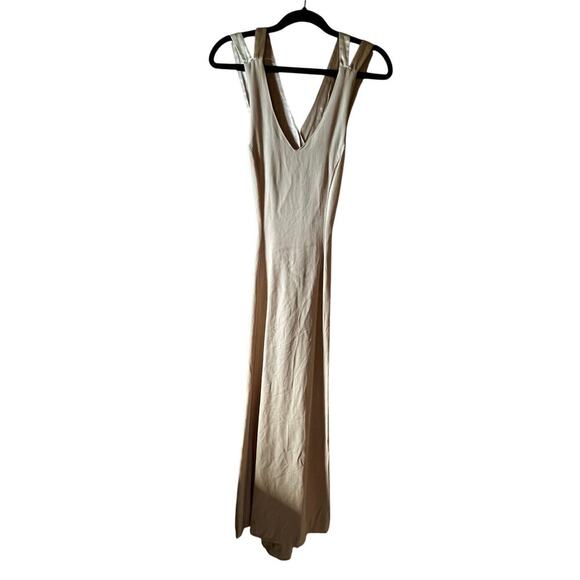 Vintage gold cross back gown - Picture 3 of 6